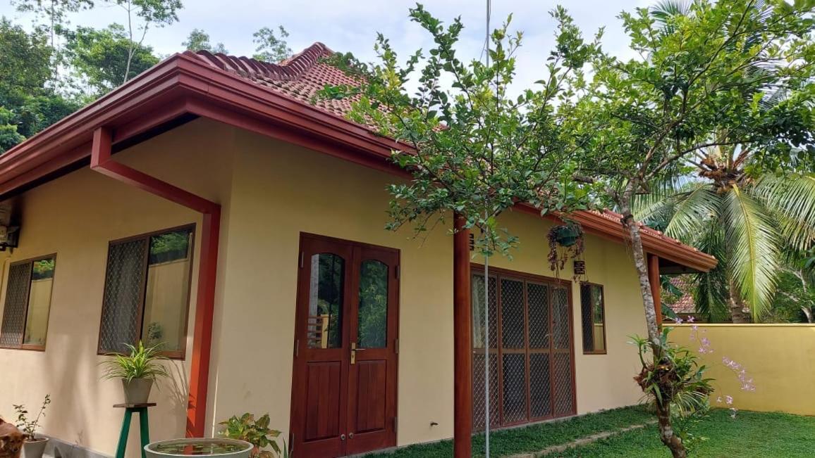 El-Nivasa Villa In Weligama Bagian luar foto